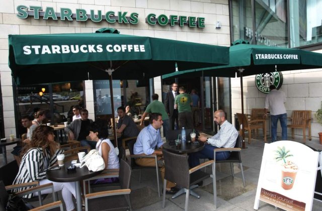 Starbucks deschide prima cafenea din vestul tarii
