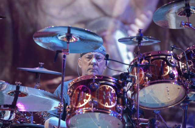 A murit Neil Peart, bateristul trupei de rock progresiv Rush
