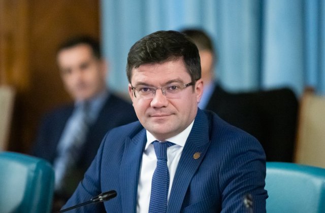 Ministrul Mediului: Ma lasa rece amenintarile cu plangeri penale, aluziile si ironiile ieftine la care apeleaza doamna Firea