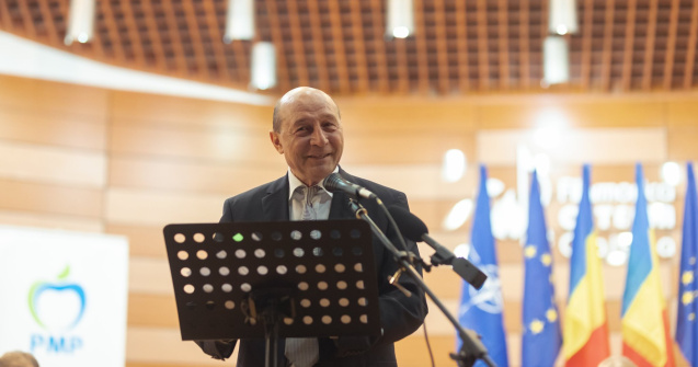 Basescu: Ma surprinde ca Manda s-a hotarat sa nu mai sustina prosti