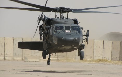 Irak: Opt rachete au lovit o baza care gazduieste soldati americani