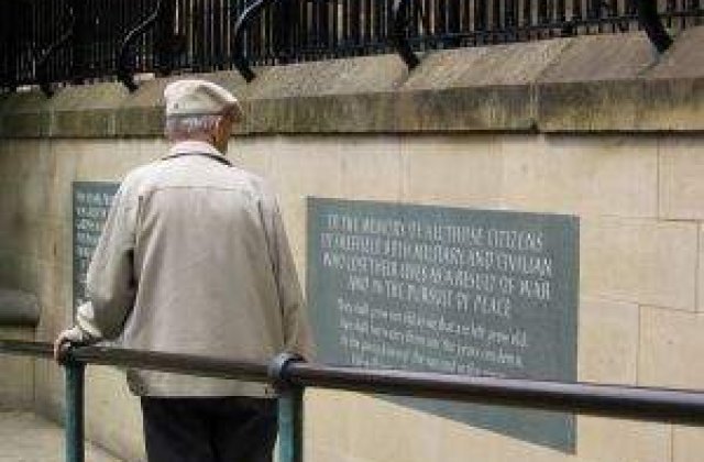 Guvernul vrea sa mareasca o parte din pensiile militare. FMI se opune