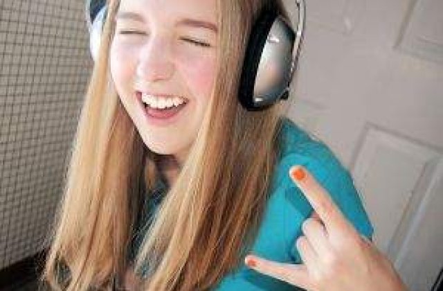 Cum vrea AEP sa convinga tinerii sa mearga la vot: "Da un refresh la faza gen voteaza"