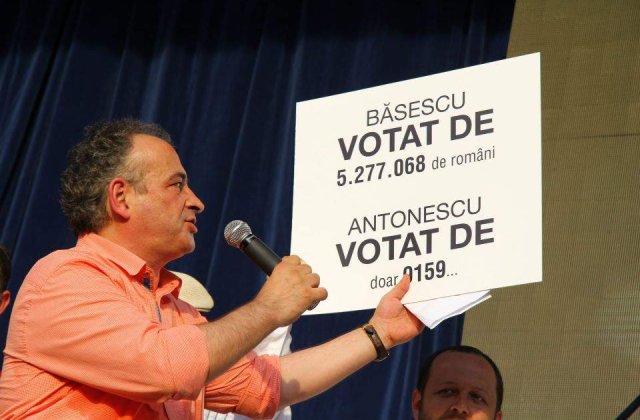 Traian Ungureanu: Sub controlul USL, Romania se prabuseste