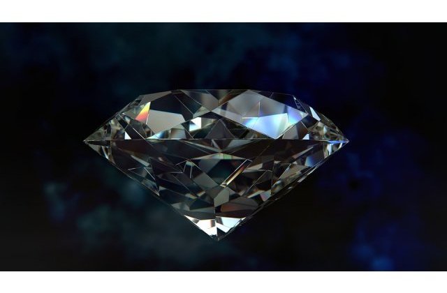 Franta: Trei romani, judecati pentru o escrocherie cu diamante in valoare de 1 milion de euro