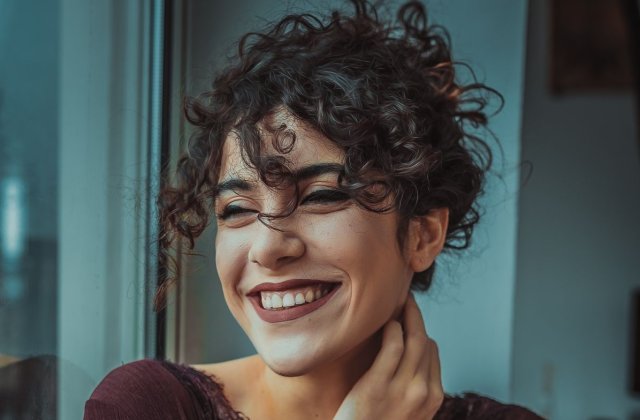 Par mult mai tineri: 10 obiceiuri pe care le adopta, in viata de zi cu zi, oamenii care nu isi arata deloc varsta