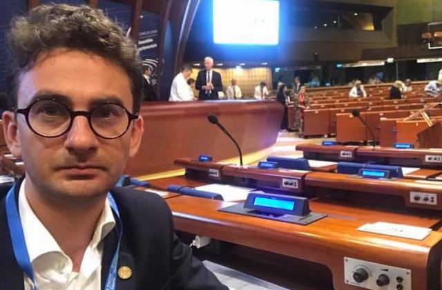 Bulai: In apropierea depozitului ecologic din Piatra Neamt exista un munte de gunoaie in camp deschis. Ceva de neimaginat