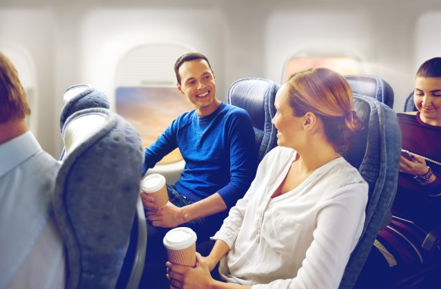 Pentru o calatorie confortabila si nu numai: 9 reguli de eticheta de respectat in avion