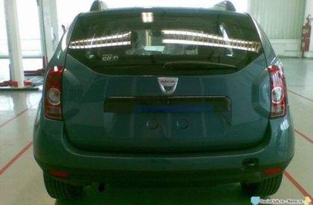 Dacia SUV: Poze reale, fara camuflaj!