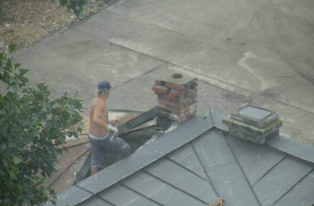 Cine isi mai bate joc de lege in Capitala?