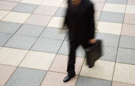 Jumatate din firmele cu peste 50 de angajati au concediat in 2009