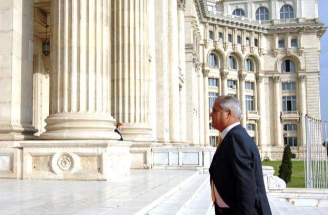 [UPDATE] Nastase: Eu am vrut sa ajung la morga, nu sa aman executarea pedepsei