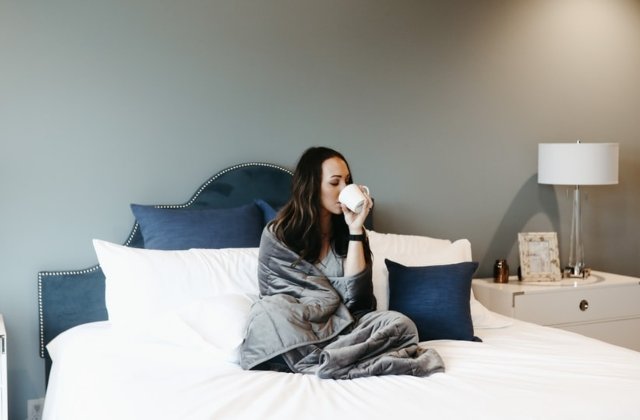 Odihna este esentiala pentru sanatate: 10+ probleme care apar cand nu dormi