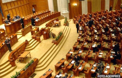 Topul &#39;nepasarii&#39; din Parlament - cine nu voteaza in plen
