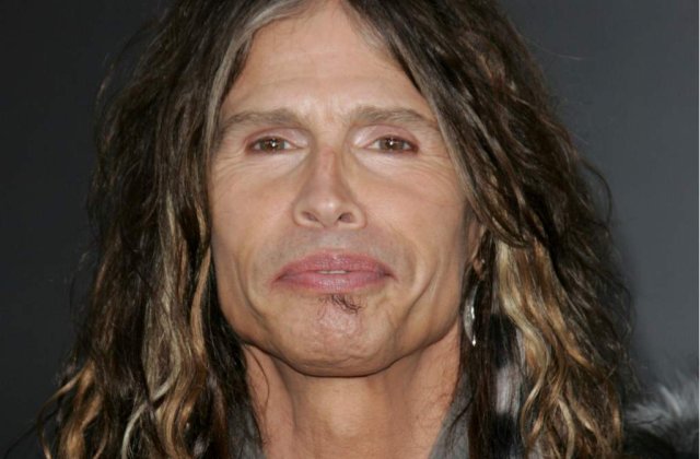 Solistul trupei Aerosmith a suferit un accident