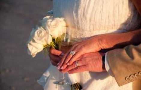 Asa da! Compania care ofera "sporuri de iubire" angajatilor care se indragostesc