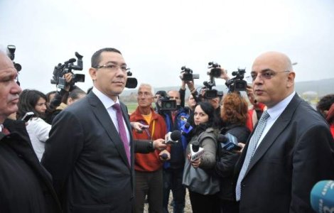 Ponta si Arafat au vizitat amplasamentul viitorului heliport de la Targu Jiu