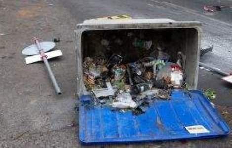 Oras spaniol, sufocat de gunoaie din cauza grevei agentilor de salubritate