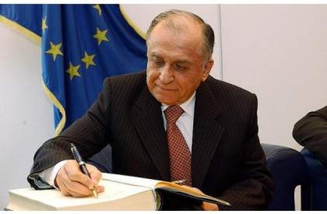 Iliescu: Regula UE e ca la Consilii se reunesc premierii, nu presedintii