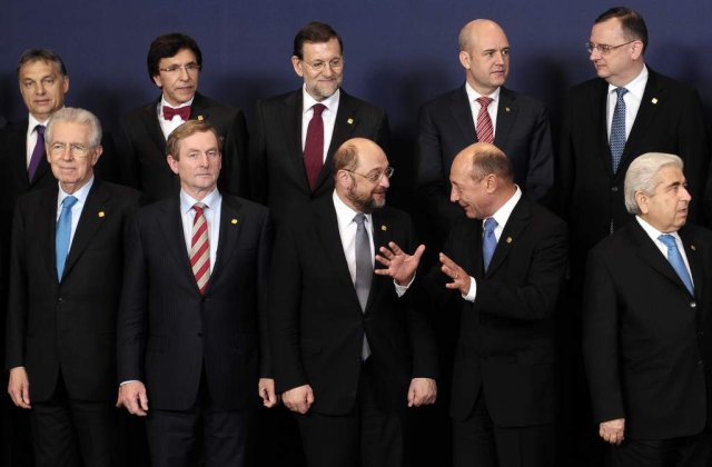 Basescu, la iesirea de la Consiliu: Cred ca pana la urma vom gasi solutie