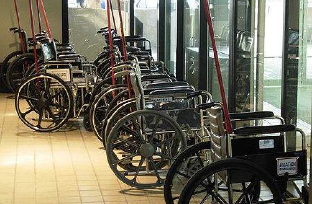 VIDEO: Scaun cu rotile controlat cu puterea mintii