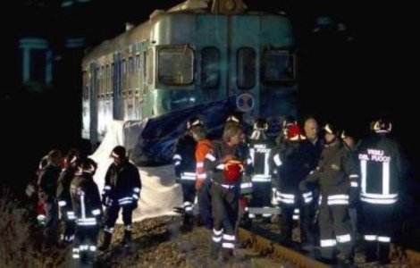  Update  MAE: Sase cetateni romani au murit in accidentul din sudul Italiei