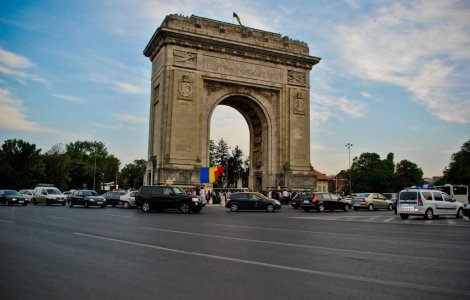 Circulatia rutiera, oprita luni in zona Arcul de Triumf
