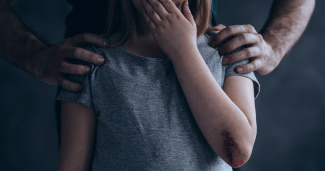 World Vision Romania: Copiii nu ar vorbi cu parintii daca ar fi abuzat