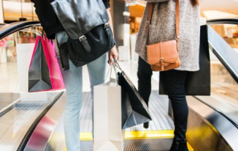 Cele mai cheltuitoare zodii din horoscop. Top 3 femei care iubesc cump