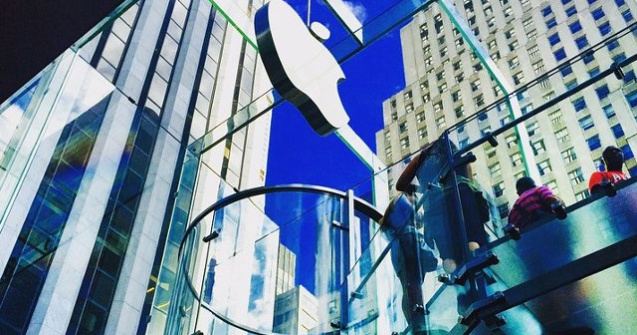 Coronavirus: Apple isi va inchide toate magazinele din China