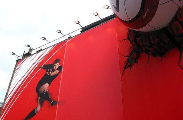 VIDEO: Topul fotbalistilor giganti care stiu sa dribleze