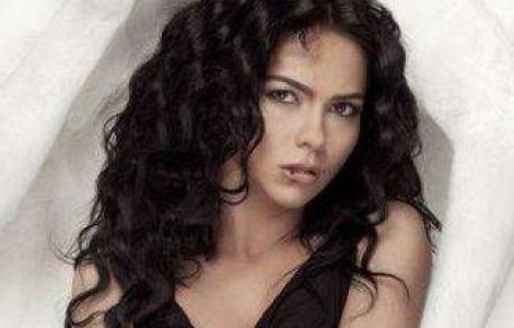 Inna s-a lasat "batuta" pentru o campanie umanitara