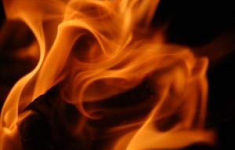 Explozie la Mechel Targoviste: Un barbat a suferit arsuri pe 80% din suprafata corpului