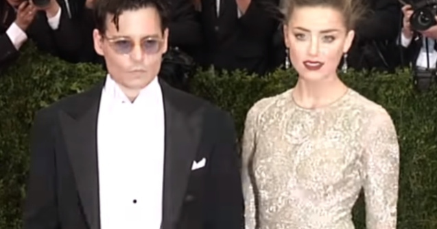 Amber Herad recunostea ca l-a lovit pe Johnny Depp