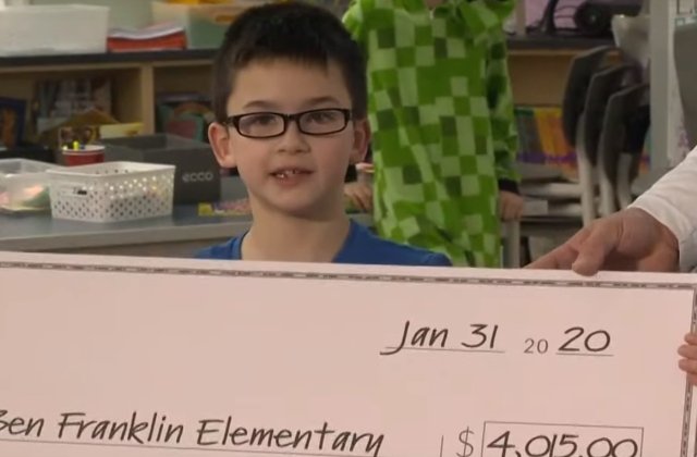 Gestul unui copil de opt ani: a muncit pentru a plati datoriile de la cantina scolii /VIDEO