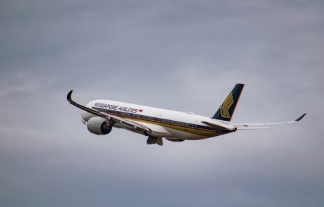 O femeie a nascut in avion, in timpul cursei /VIDEO