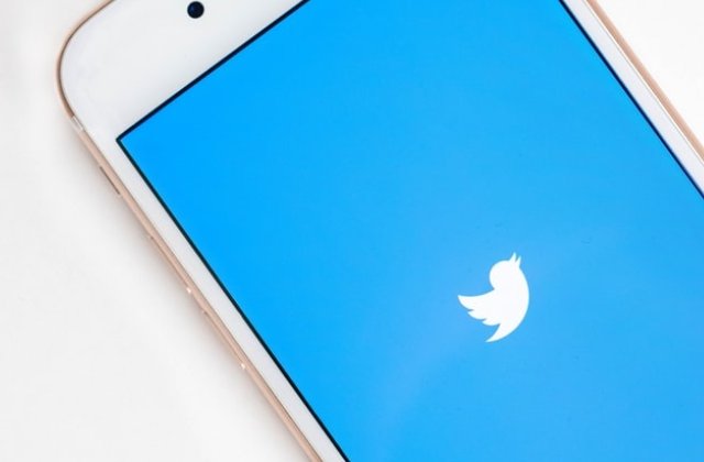 Twitter: continutul fals si nociv va fi etichetat sau eliminat