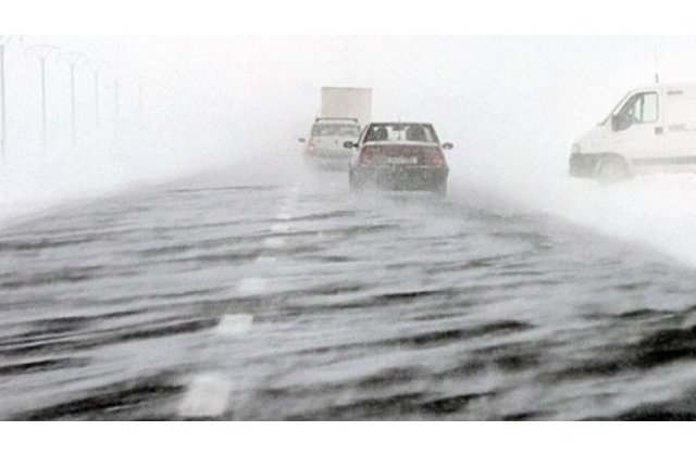 Viscolul a facut ravagii in Bucuresti - 19 interventii au fost inregistrate