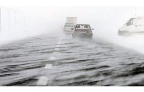 Viscolul a facut ravagii in Bucuresti - 19 interventii au fost inregis