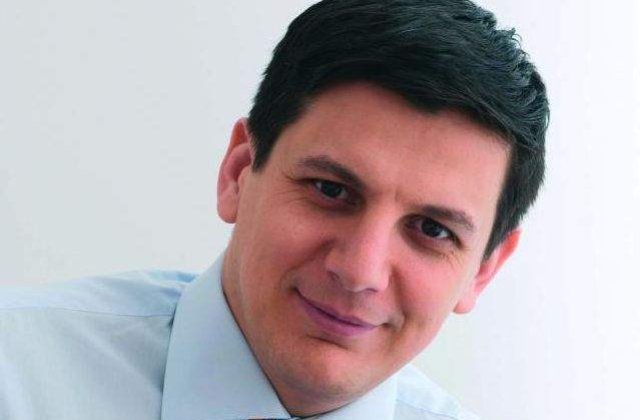 Pe masura ce se afla noi detalii despre Trasculescu, el isi continua campania