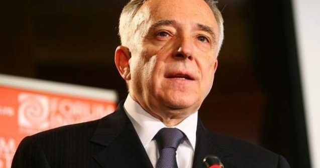 Isarescu a explicat de ce s-a apreciat leul, in ciuda caderii Guvernul