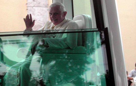 Scandalul &#39;motanilor proverbiali&#39; ai Papei Benedict al XVI-lea