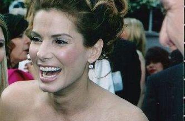 Sandra Bullock vrea sa apara goala in toate filmele