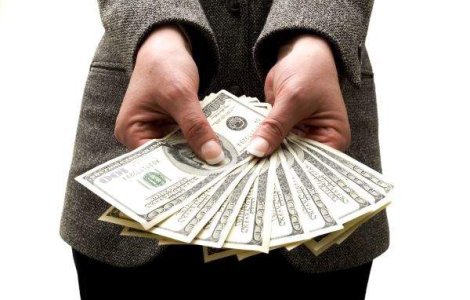 Bilant mai: 25.900 de lei pe cap de deputat