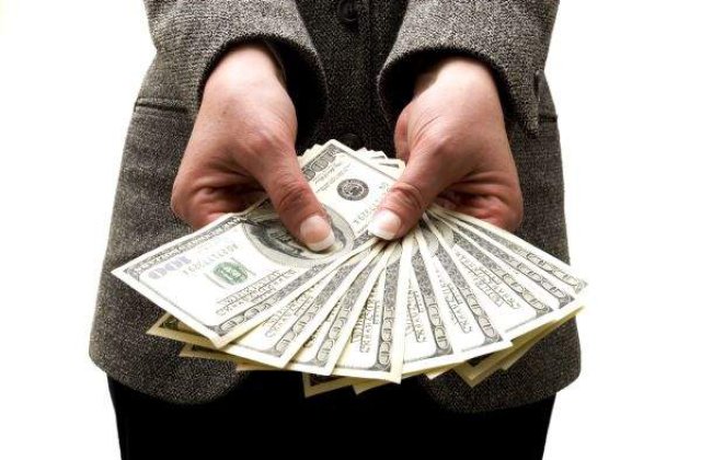 Bilant mai: 25.900 de lei pe cap de deputat