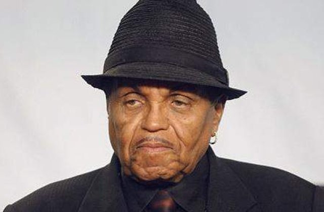 Tatal lui Michael Jackson, Joe Jackson, a suferit un atac cerebral