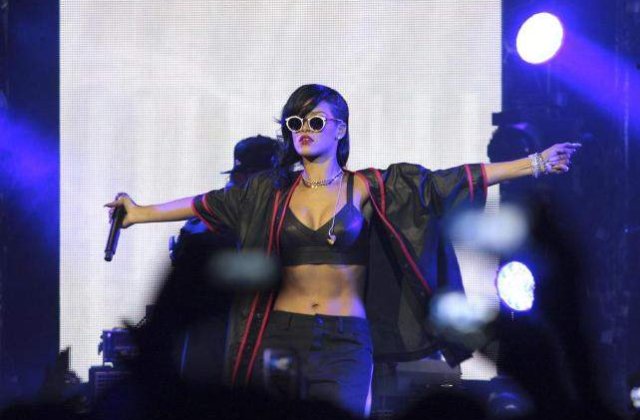 [FOTO] Rihanna si Chris Brown s-au impacat. Vezi dovada!