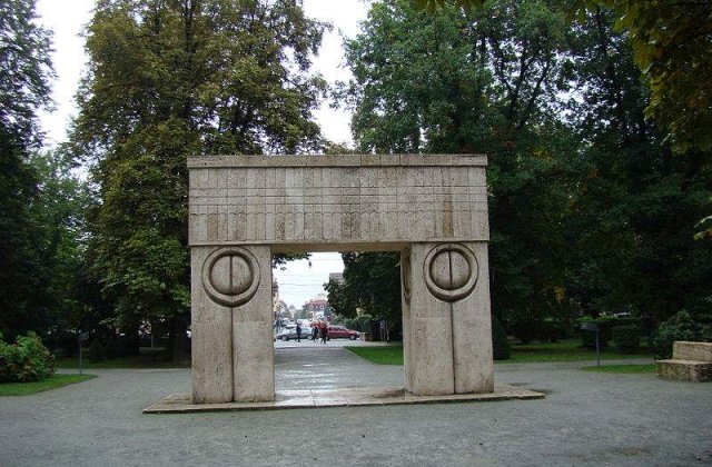 Poarta Sarutului va fi RESTAURATA in 2013