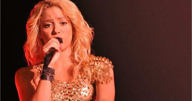 Shakira a fost data in judecata de fostul iubit, pentru 100 de milioane de dolari