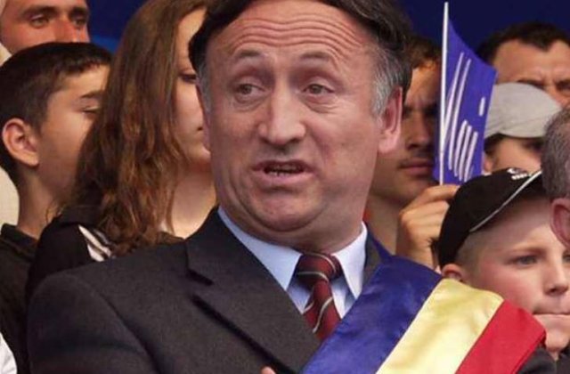 Fostul primar al Pitestiului, Tudor Pendiuc, condamnat la 8 ani de inchisoare pentru luare de mita si abuz in serviciu